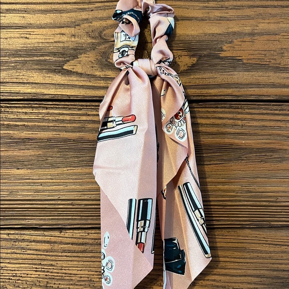 ✅SOLD✅New scrunchies with tail.